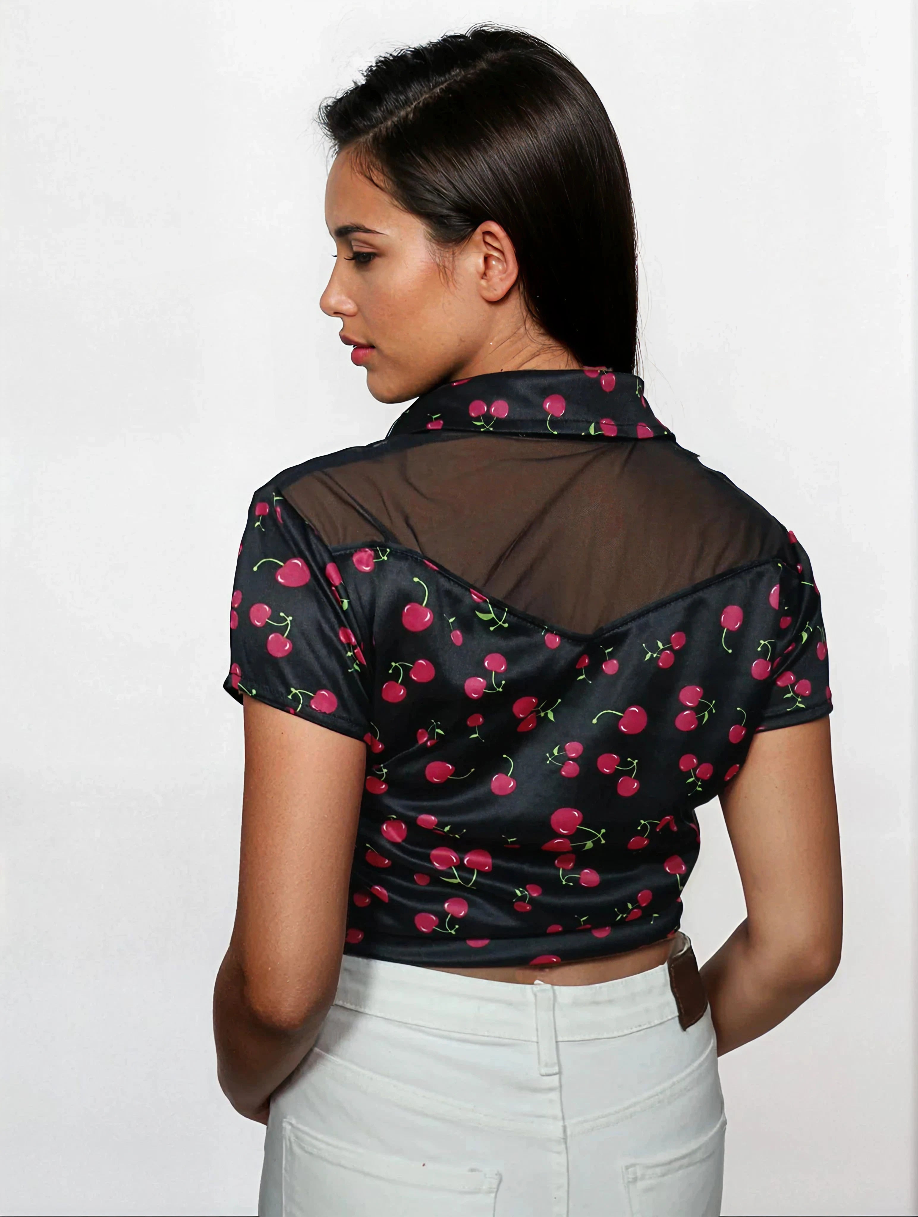 Chemise noire cerises rétro