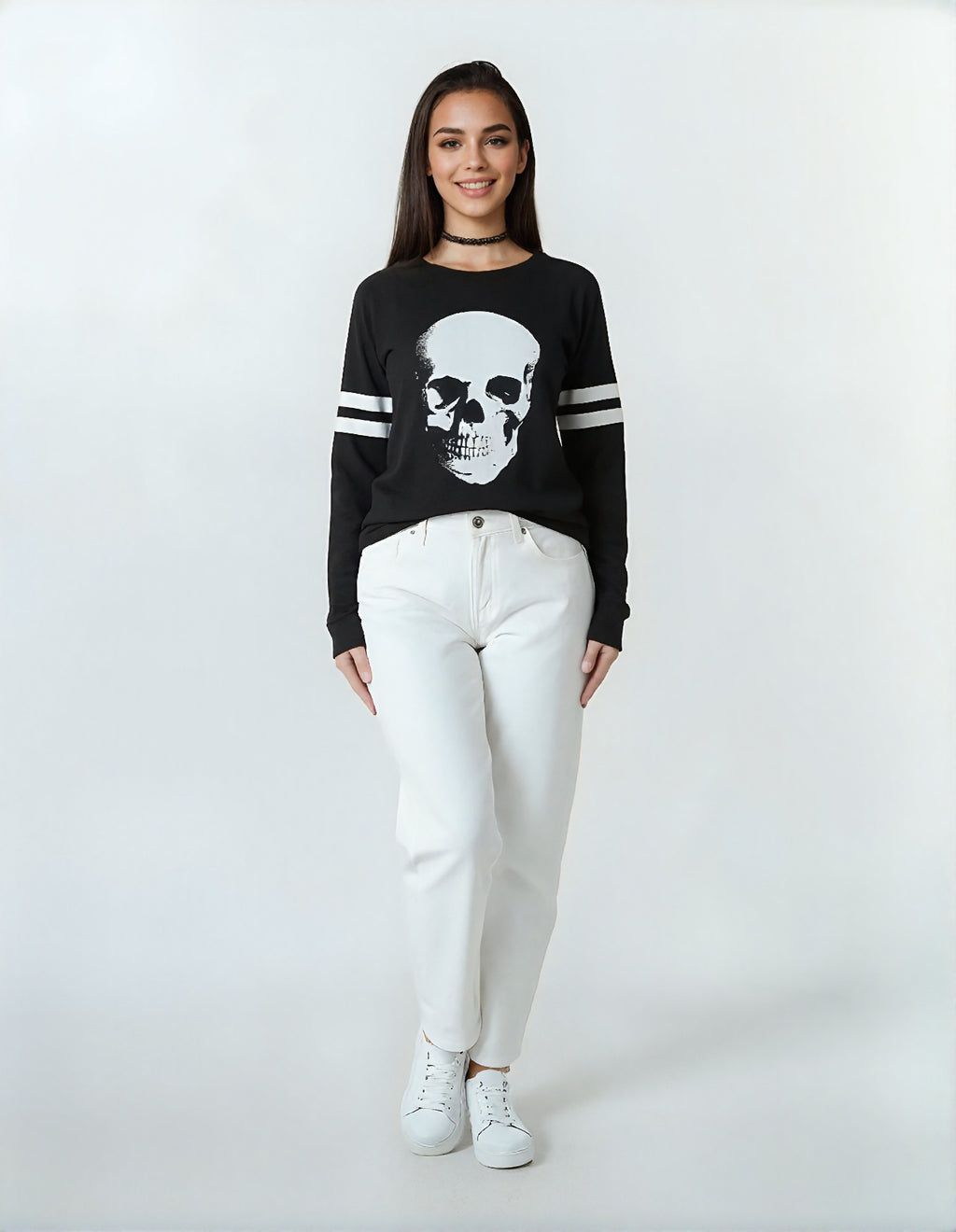 Chandail gothique avec tête de mort