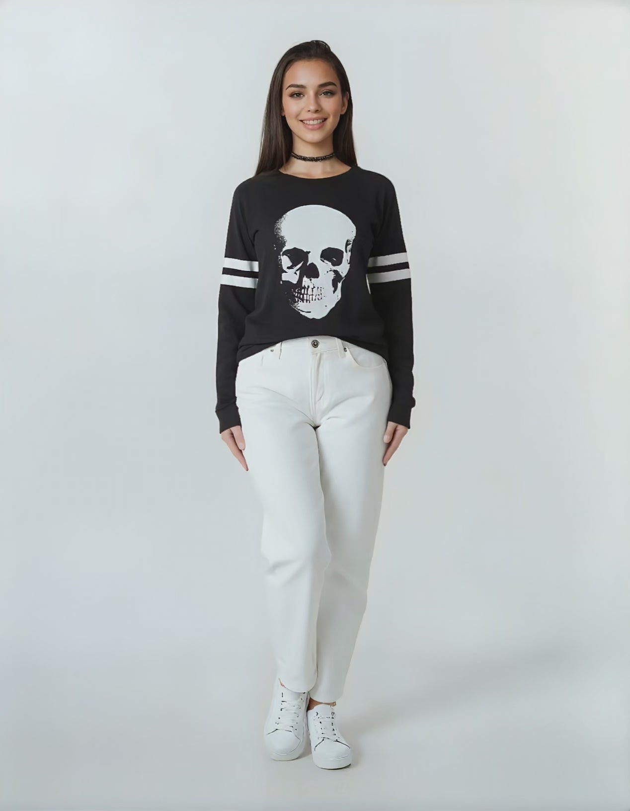 Chandail gothique avec tête de mort